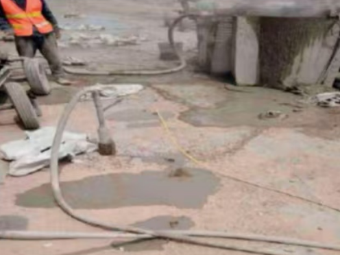 上虞水泥混凝土路面板底注浆技术 路面脱空注浆整治方案