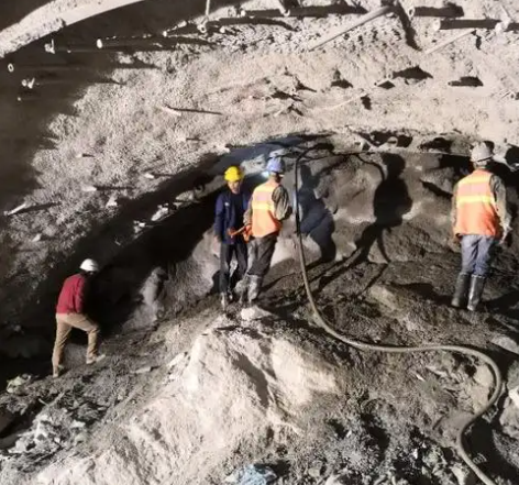 上虞拱顶带模注浆料的施工流程及注意事项